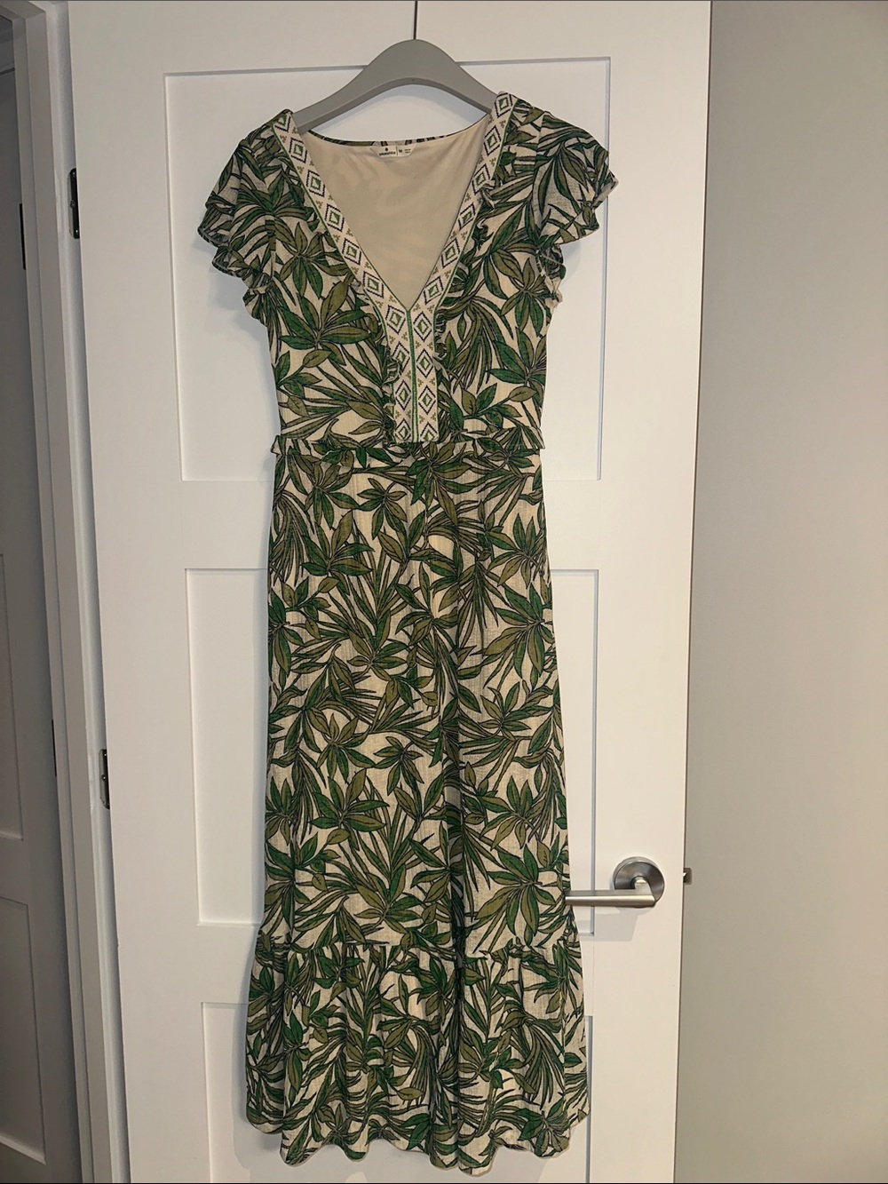 DC Beige Maxi Dress with Green Leaf Print and V-Neck Trim